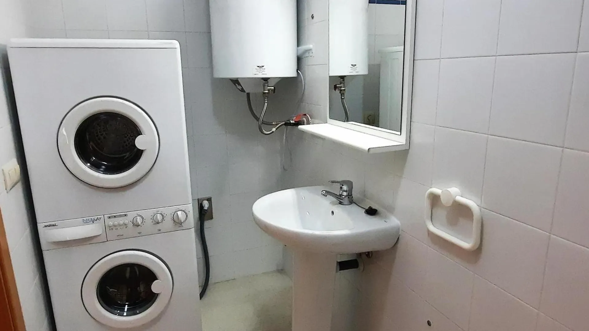 ¡Fantastico Apartamento En Sant Genis, Llanca! Ideal Para Familias, Cerca De La Playa De Grifeu. - Es-170-45